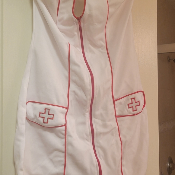 Sexy nurse medium costume - Picture 4 of 4